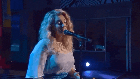Tori Singing Tori Singing